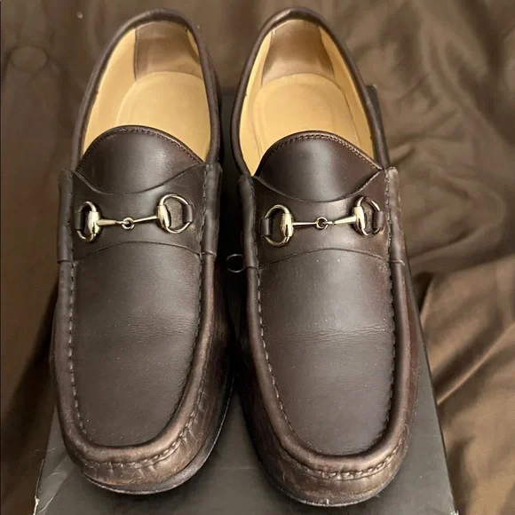 Women chocolate hard bottom Gucci loafers - Picture 3 of 8